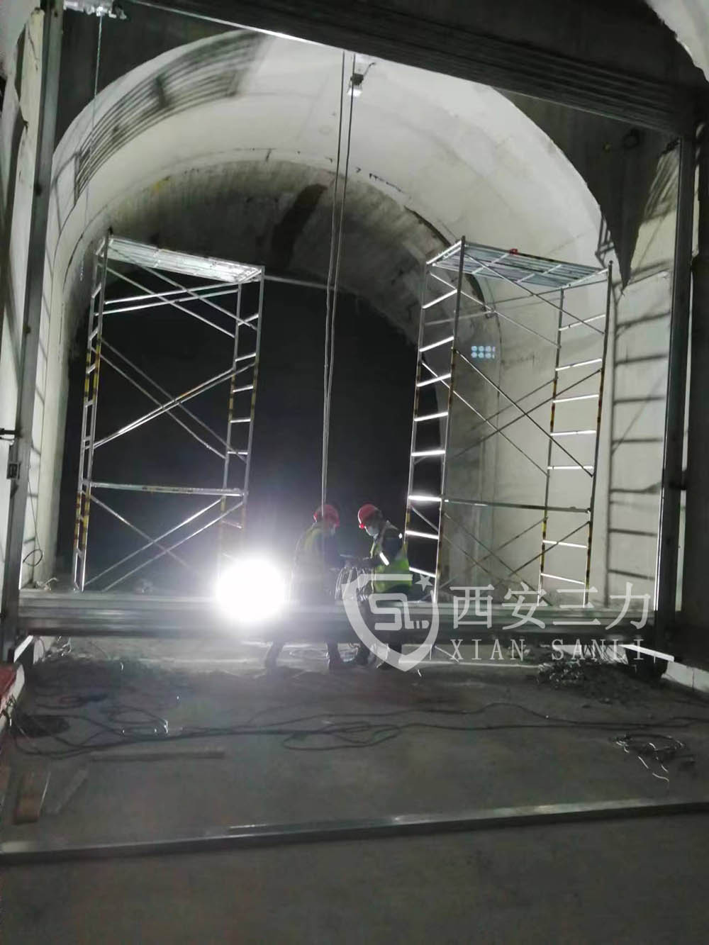 高速公路隧道车行横洞防火卷帘门改造技术方案
